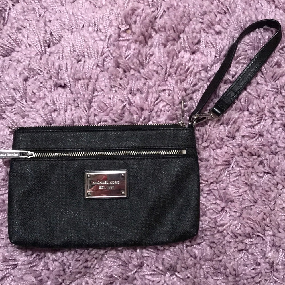 🌟Michael Kors Wristlet